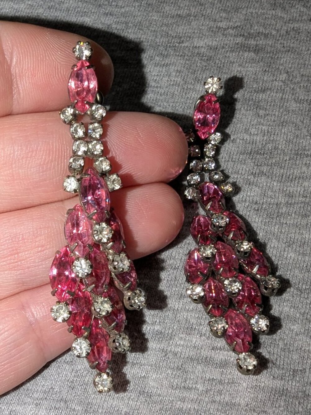 $2 with Bundle ~ Vintage Pink Rhinestone Chandelier Drop Earrings  6916